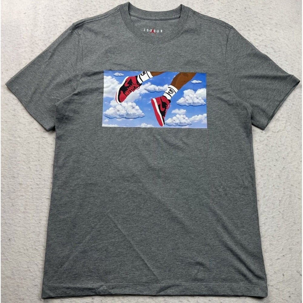 Jordan Flight Essentials Men’s Size Medium Heather Gray Graphic T-Shirt